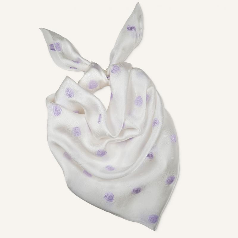 Carré de soie - Annie